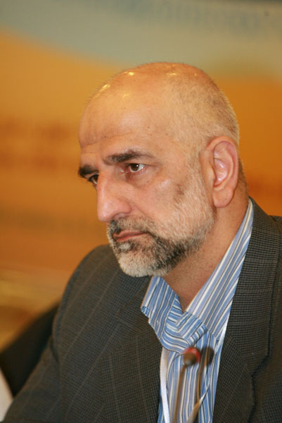 QW3I0418